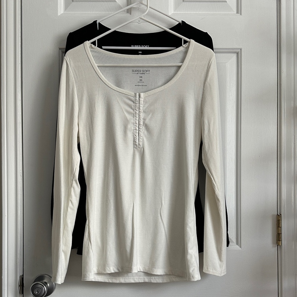 Set of TWO Torrid Long Sleeve Tops